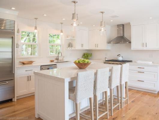 Coastal Kitchen furnished by Nantucket Looms